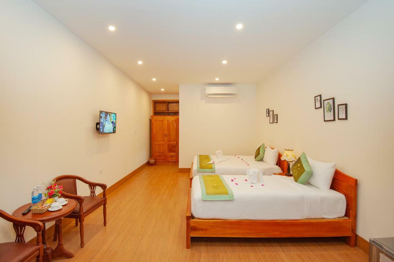 Riverside Sunset Homestay