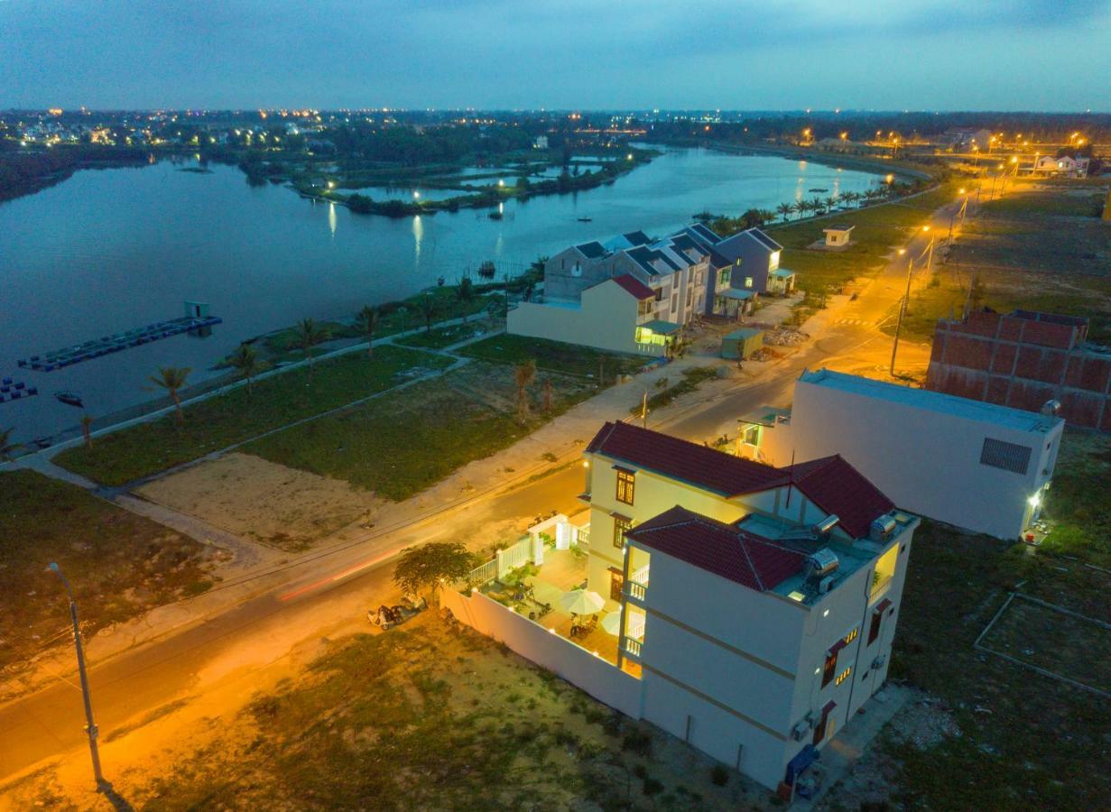 Riverside Sunset * Hoi An